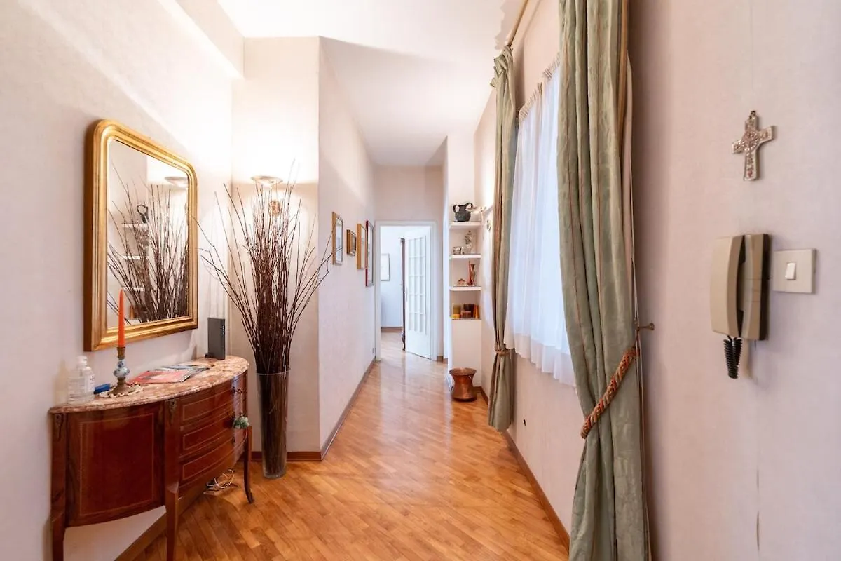 Apartamento Colosseum 15 Minutes Away Big, Bright & Central Roma Italia