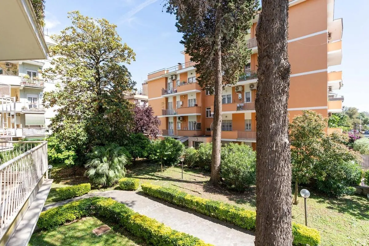 Apartamento Colosseum 15 Minutes Away Big, Bright & Central Roma